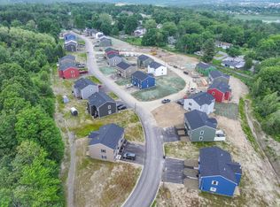 12 Firefly Ln, Bangor, ME 04401