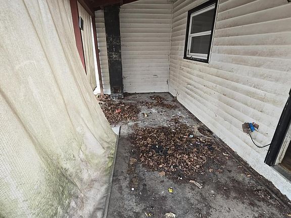 5th image of 3684 Teaberry Rd