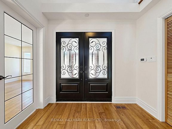 4th image of 25 Kersey Cres