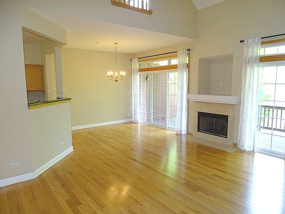 5th image of 42 Lakebreeze Ct
