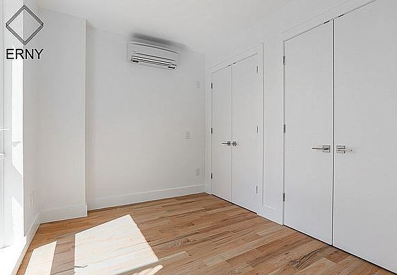 4th image of 662 E New York Ave #2A