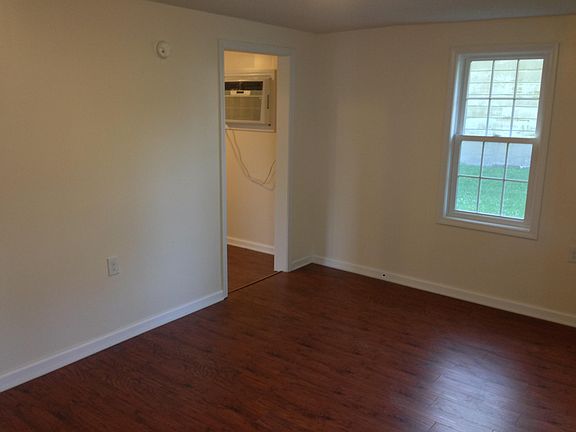 3rd image of 236 Tenny Ave