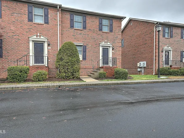 42 Oak Leaf Cir #42, Johnson City, TN 37601