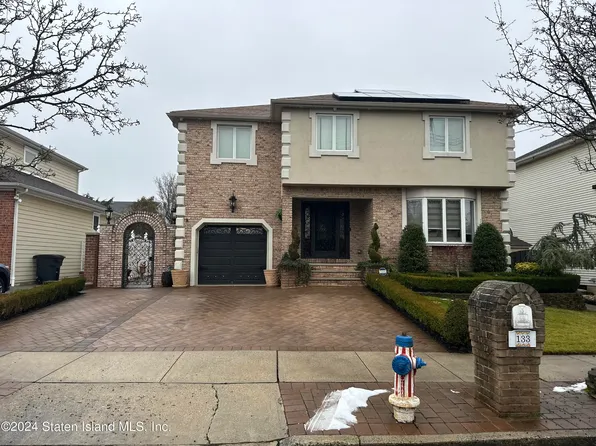 133 Finlay St, Staten Island, NY 10307