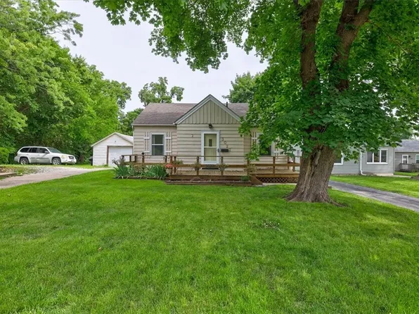 3022 Hubbell Ave, Des Moines, IA 50317