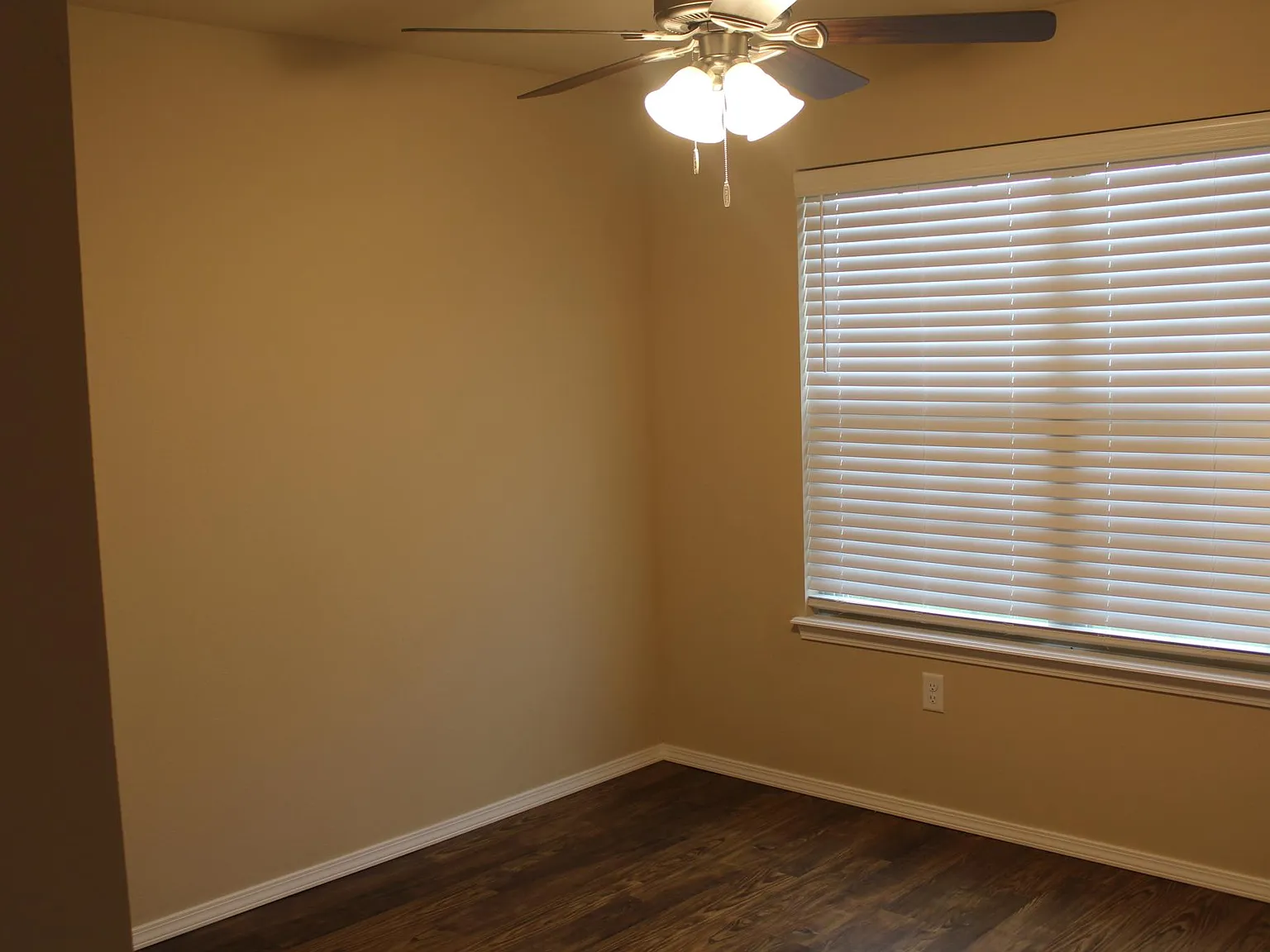 4 bed, 1544 sqft, $1,800 — Photo 3