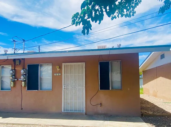 908 Foster Rd, Las Cruces, NM 88001