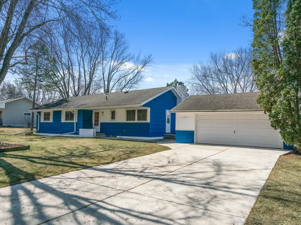 5208 Birch Rd, Minnetonka, MN 55345