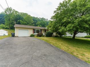 29 Genesee St, Troy, NY 12180