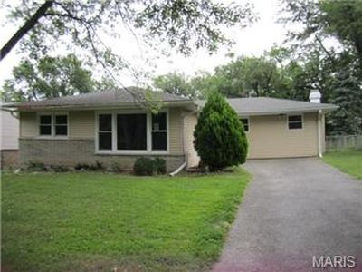 1680 Clover Ln, Florissant, MO, 63031
