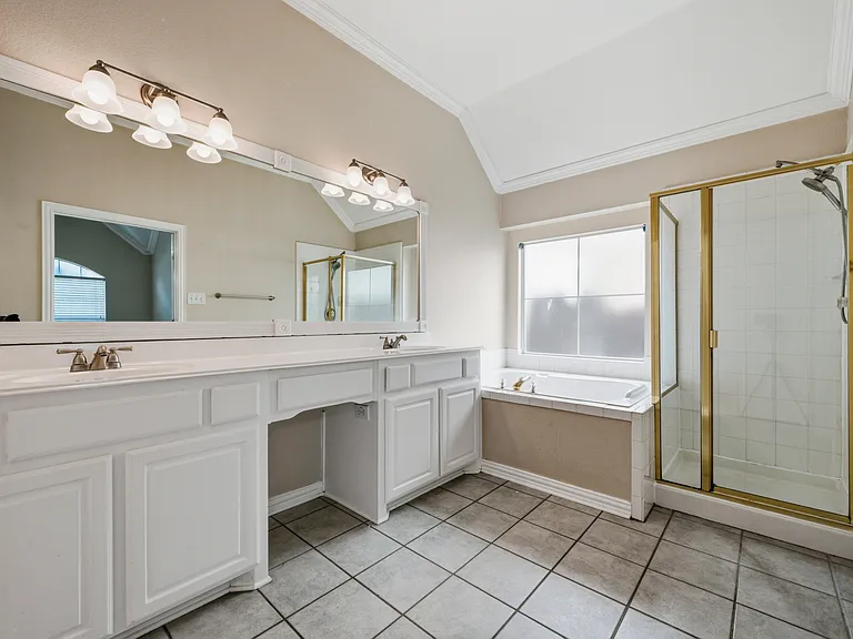 1716 Mapleleaf Falls Dr — Photo 6