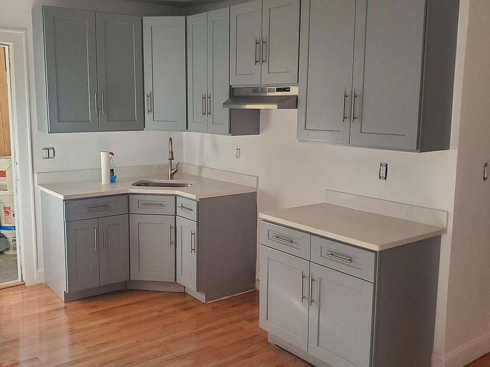 1st image of 12 Eastman Pl APT 1