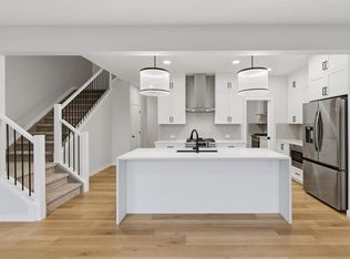 433 W Lewiston Lndg NE, Calgary, AB T3P2H8