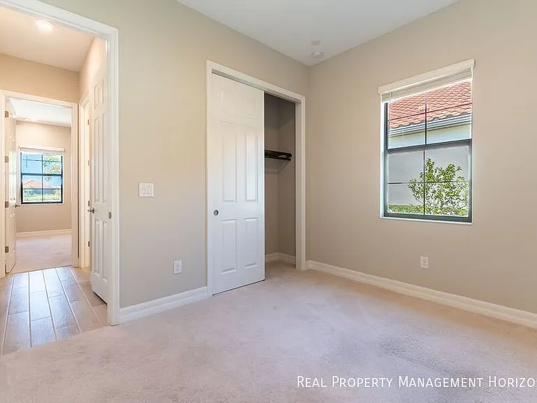 7036 Highgate Ln — Photo 17