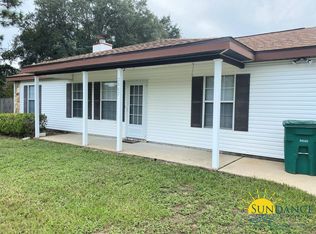2047 Vizcaya Dr, Navarre, FL 32566