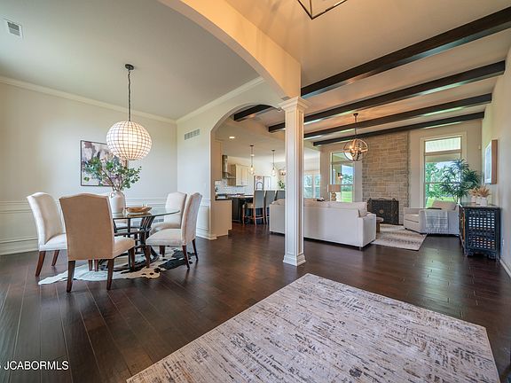 2nd image of 6106 Ivory Ln