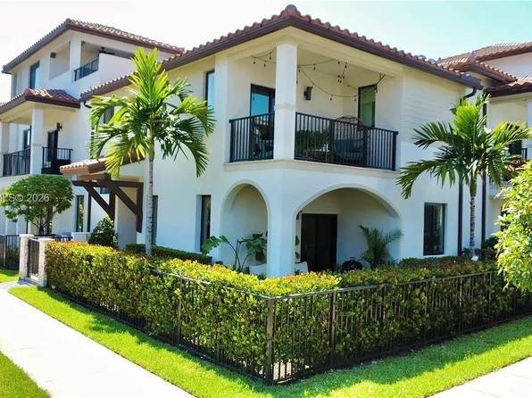4718 NW 83rd Pkwy, Doral, FL 33166