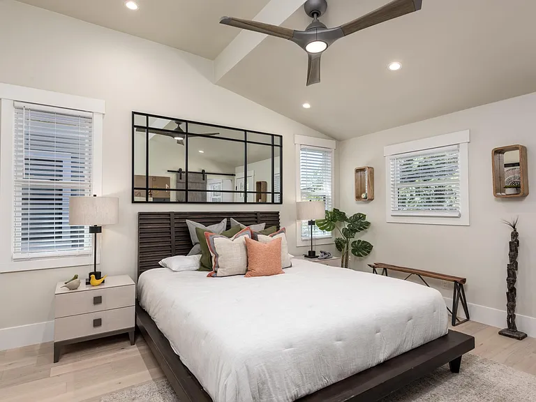 Luxury Spaces — Photo 219