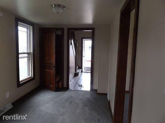 5th image of 1345 Whitney Ave