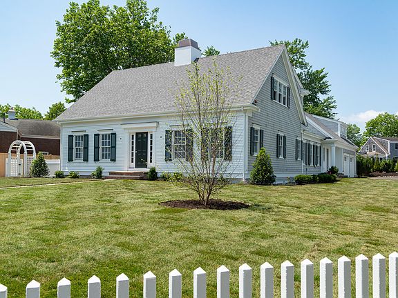 2nd image of 33 Crowell Road