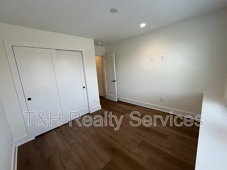 818 Union St — Photo 20