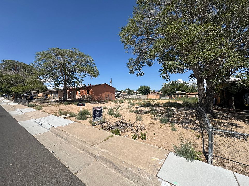 2nd image of 420 65th St SW