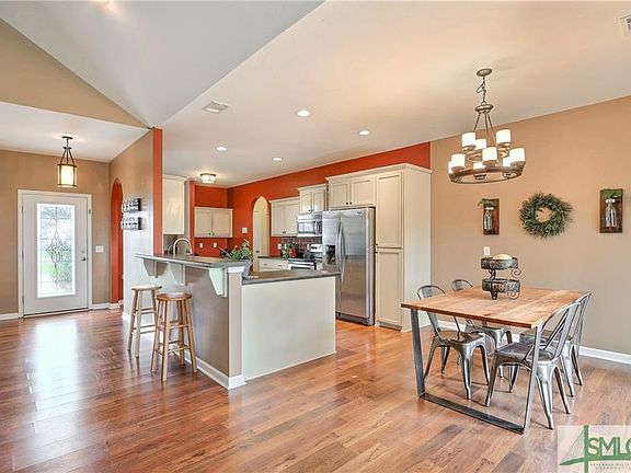 5th image of 602 Berosa Ct
