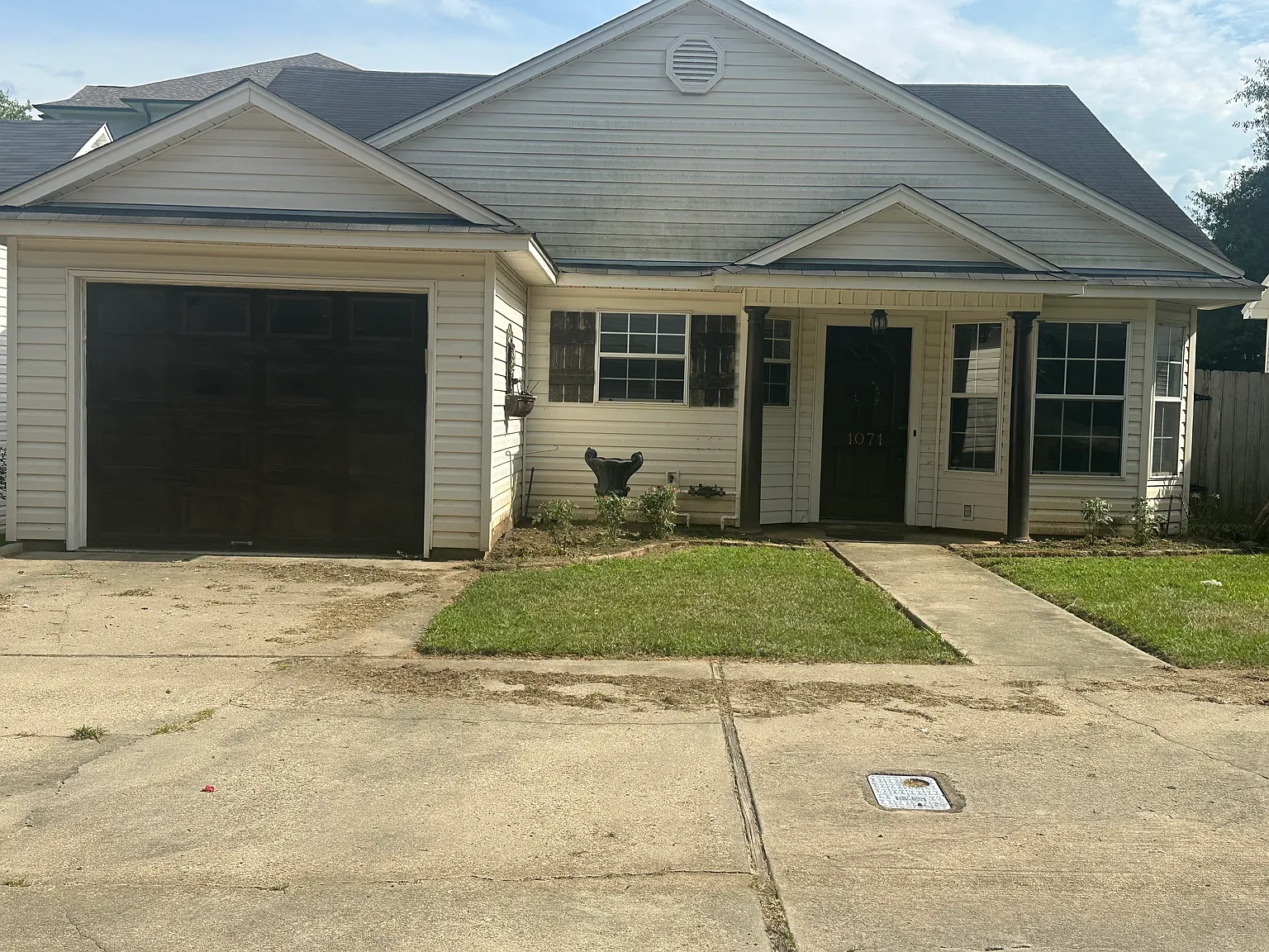 1071 Cassidy Ln — Photo 2