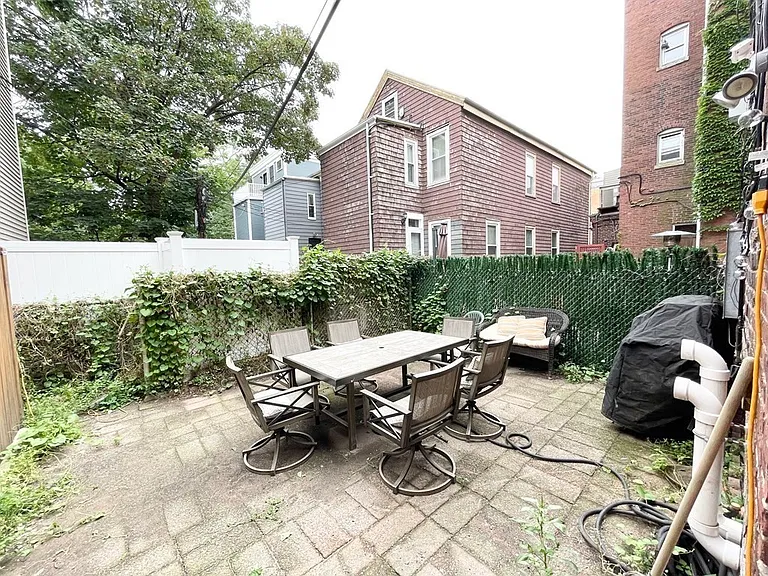 90-92 L St #2 — Photo 16