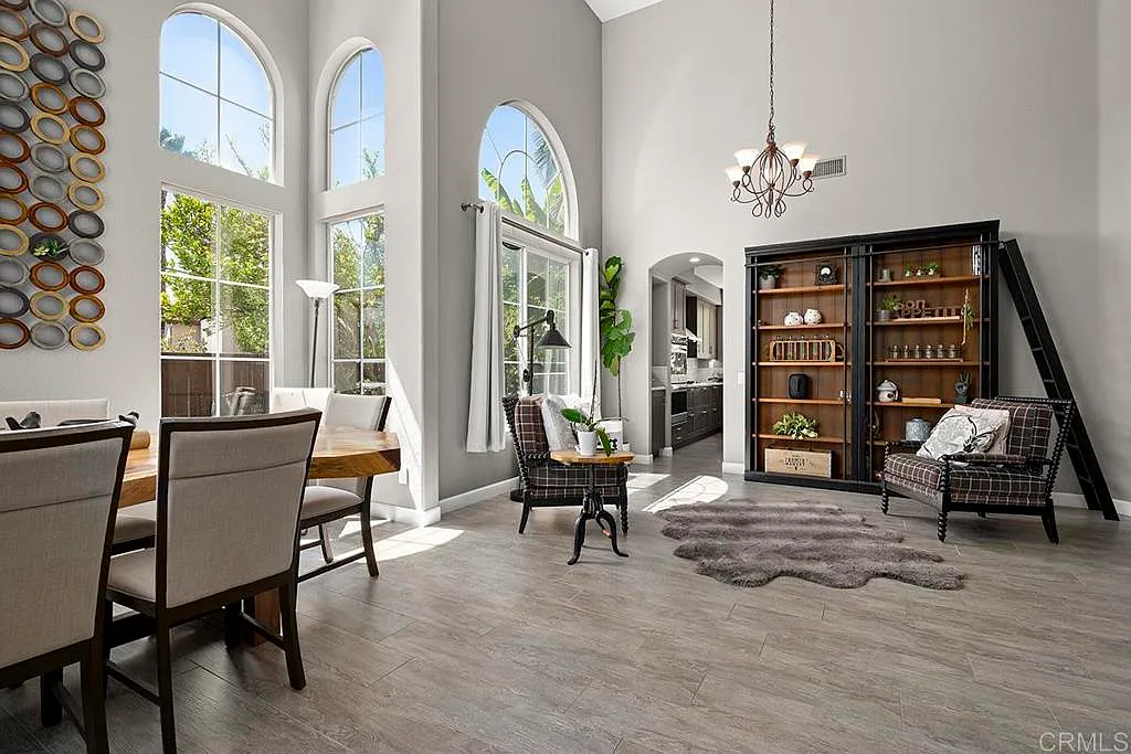 5 bed, 2915 sqft, $6,500 — Photo 3