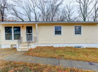 170 Johnson Rd, Oak Ridge, TN 37830