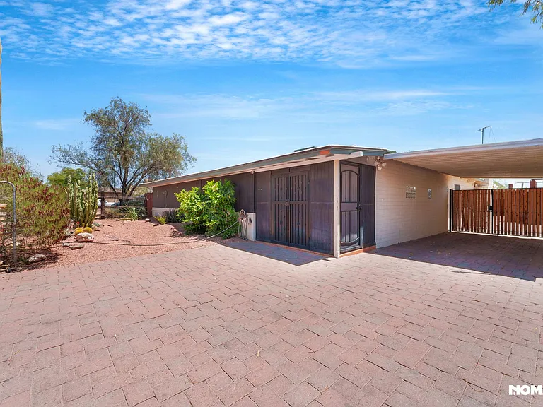 2837 E Campo Bello Dr — Photo 18