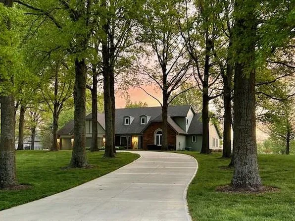 9701 Timber Meadows Dr, Lees Summit, MO 64086