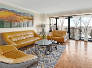 44 Strawberry Hill Ave APT 7D, Stamford, CT 06902