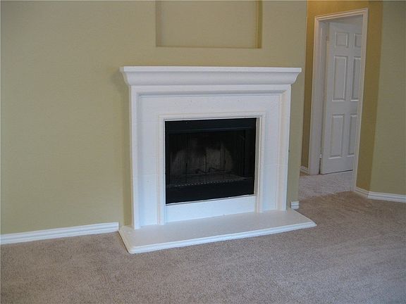 4th image of 2020 Berkdale Ln