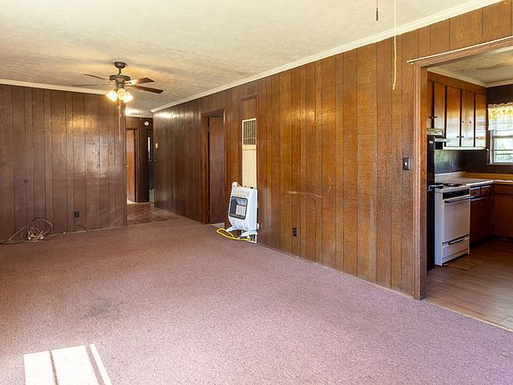 5th image of 347 Peavy St