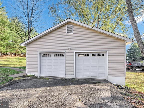 2 car detached garage with electricity