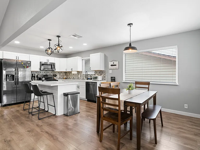 5005 Parell Path — Photo 11