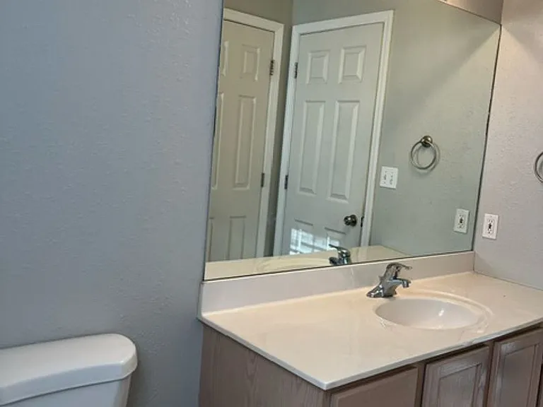 101 Amazon Dr — Photo 15
