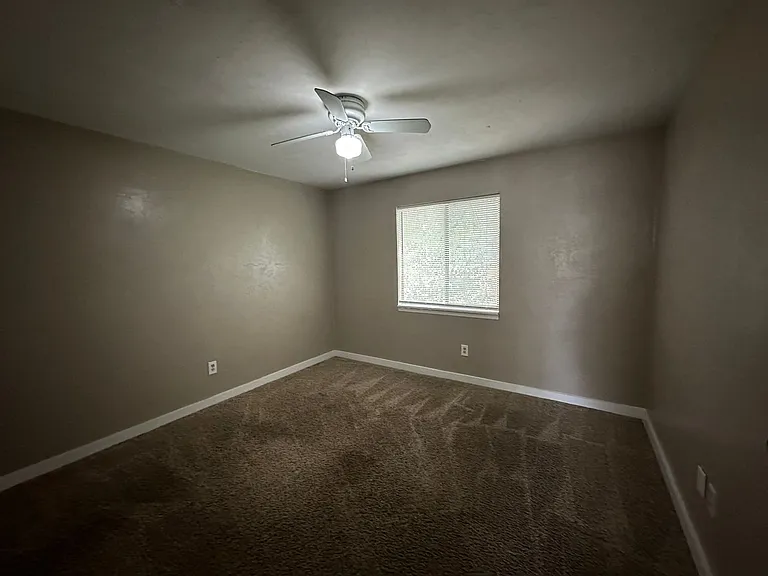 617 Chicopee Ct — Photo 5