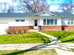 816 Highland Ave, Glen Ellyn, IL 60137