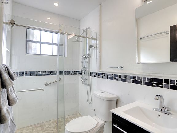 2nd image of 6864 SW 42nd St