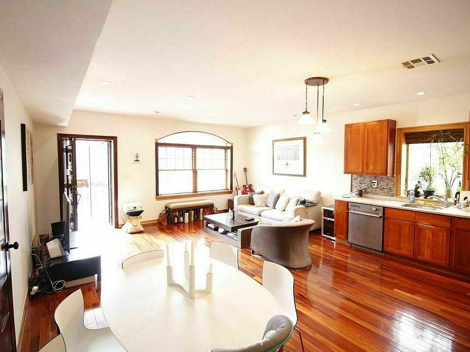 1st image of 20 Dikeman St APT 2C