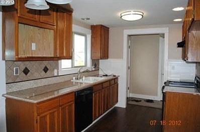 4th image of 7821 NE 104th Ave