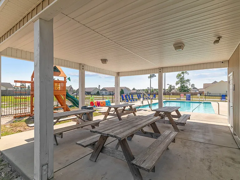 719 Addor Dr — Photo 53