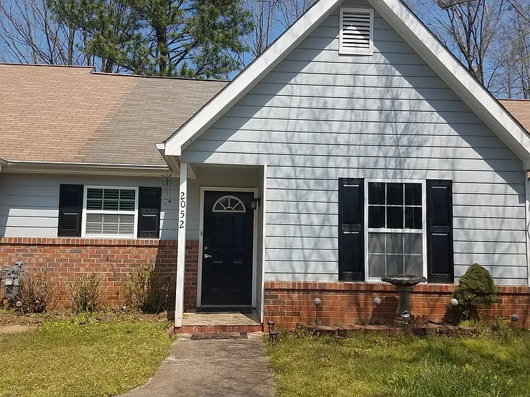 2052 Jebs Ct NW — Photo 1