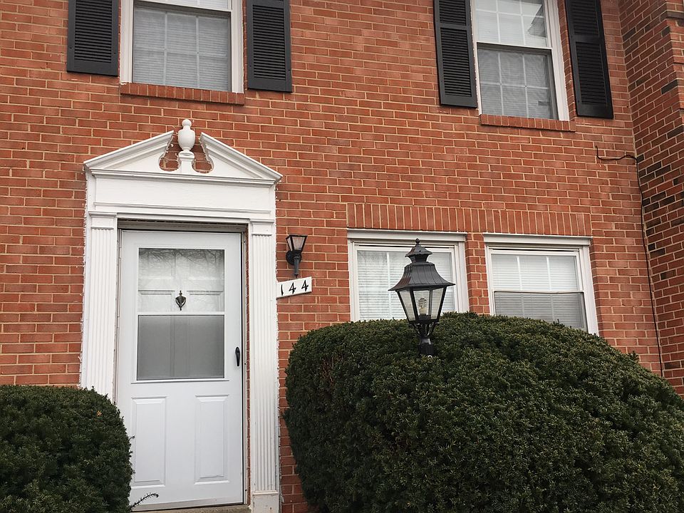 1st image of 144 N Baylor Dr