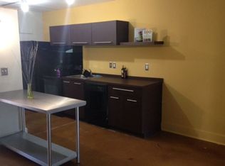 1050 N Adams Rd UNIT 209, Birmingham, MI 48009