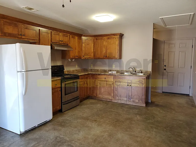 504 W Baldwin St #C — Photo 3