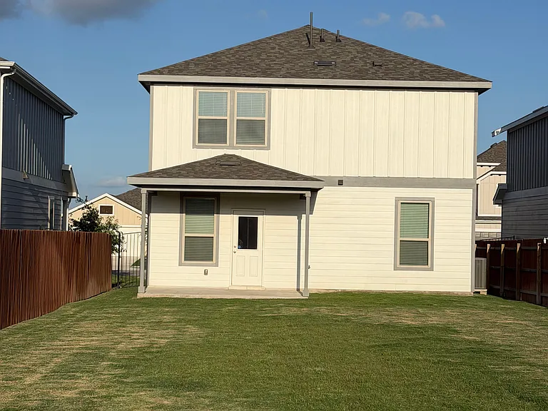133 Bennington Dr — Photo 39